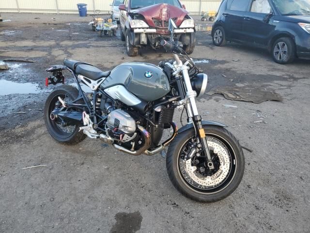 BMW R nineT
