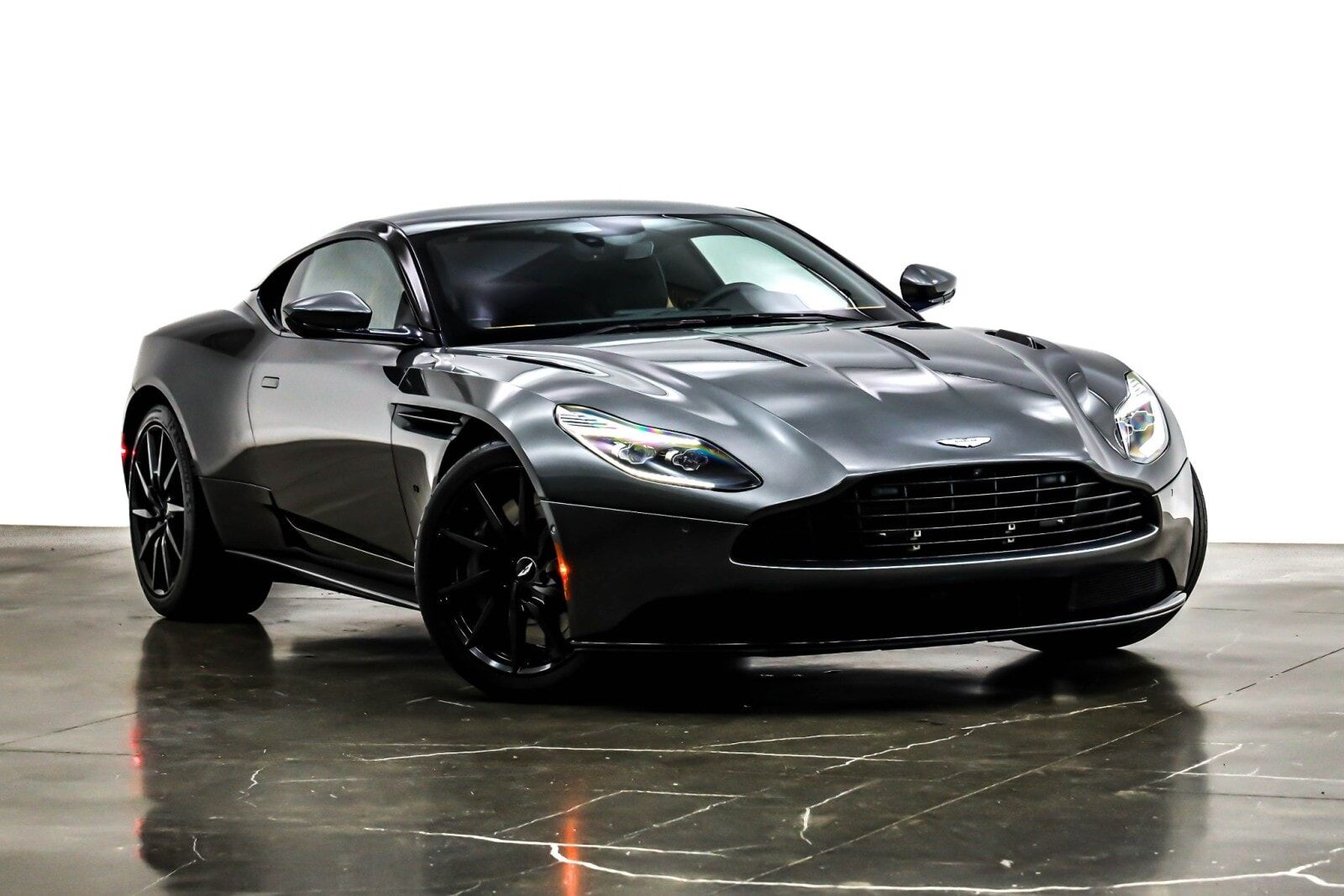 Aston Martin DB11