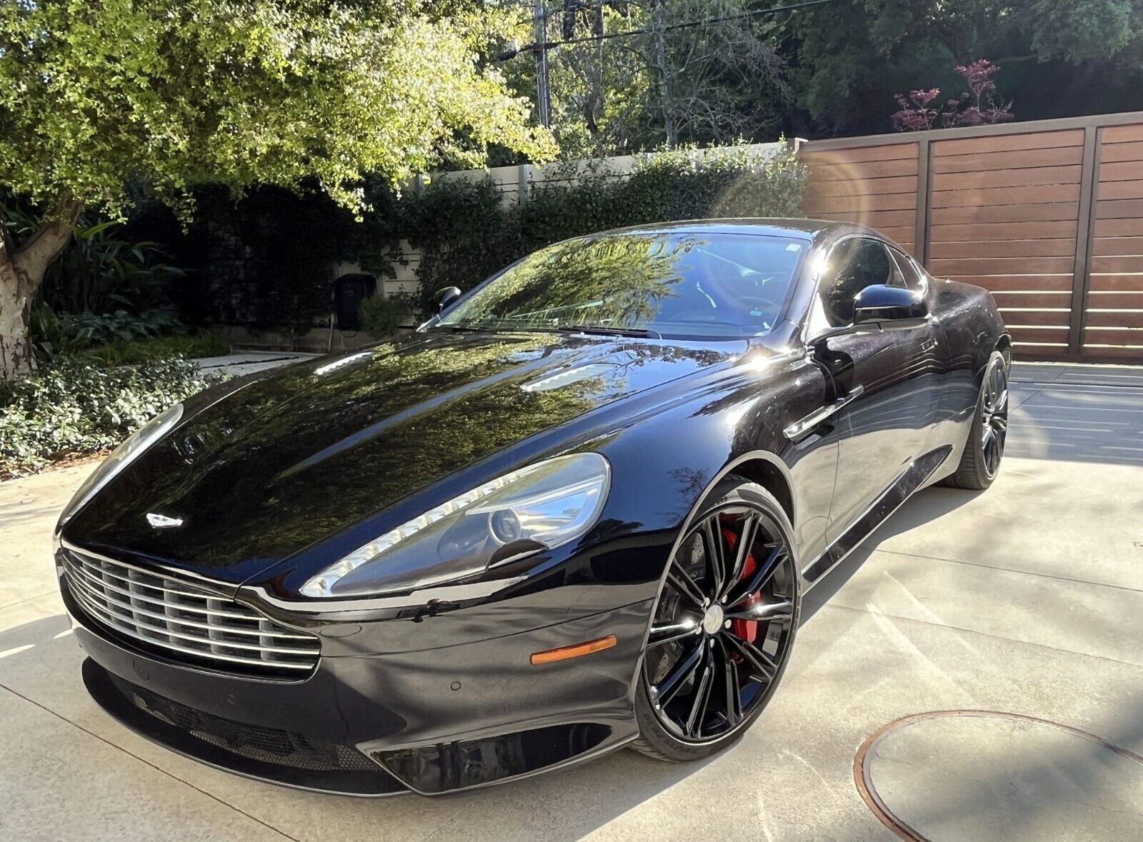 Aston Martin Virage
