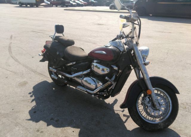 Suzuki VL800