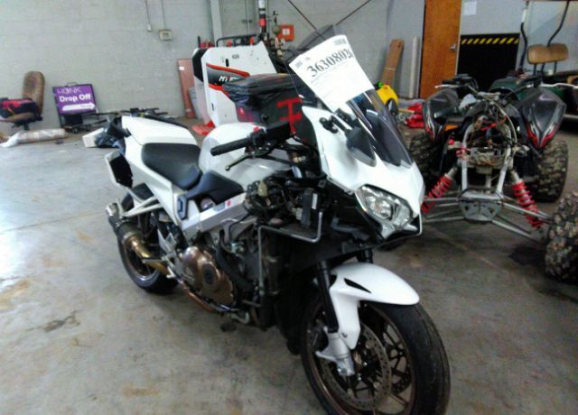 Honda VFR800F (INTERCEPTOR)