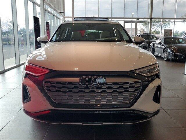 2024 Audi Q8