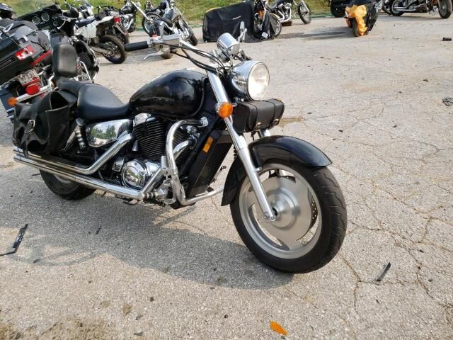 Honda VT1100C2 (SHADOW SABRE)
