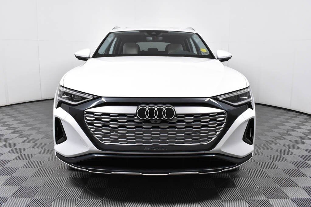 2024 Audi Q8