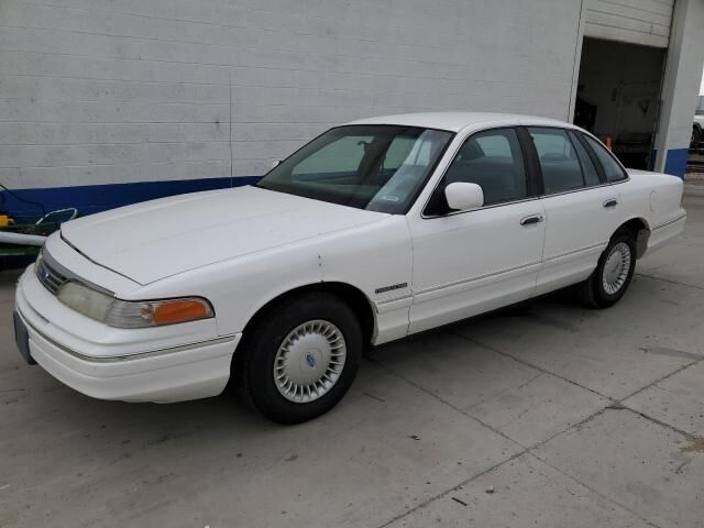 Ford Crown Victoria