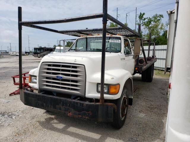 Ford F-700