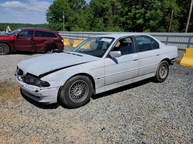 BMW 740i