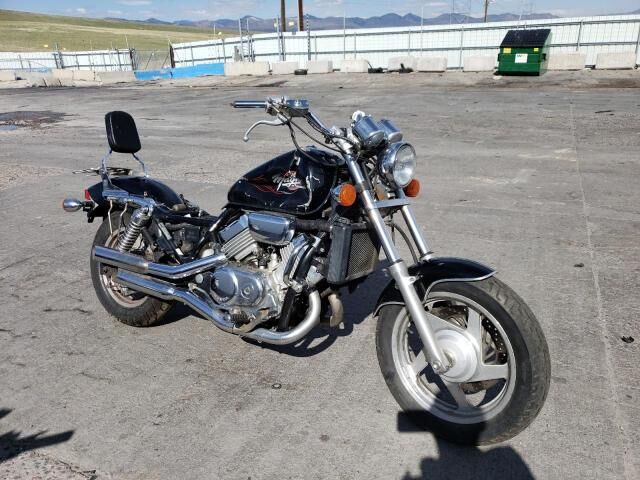 Honda VF750C (MAGNA)