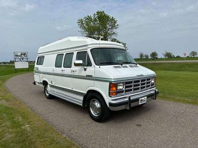 Dodge Ram Van