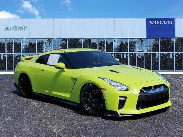 Nissan GT-R