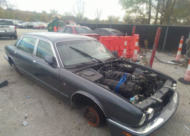 Jaguar XJ