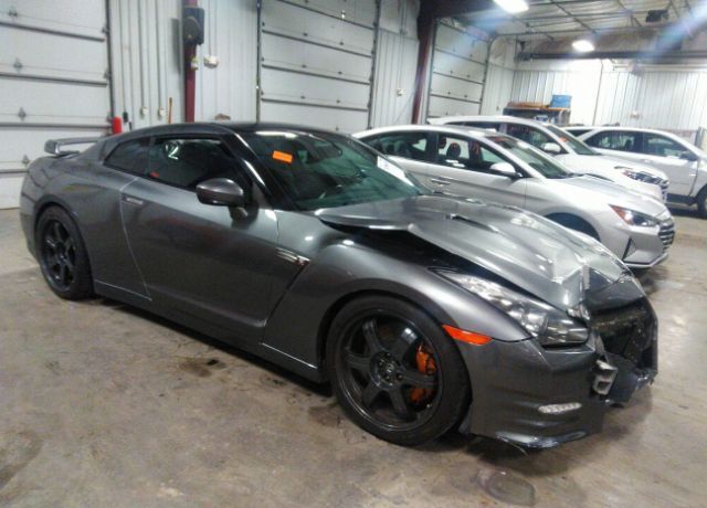 Nissan GT-R
