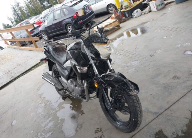 Suzuki GW250L
