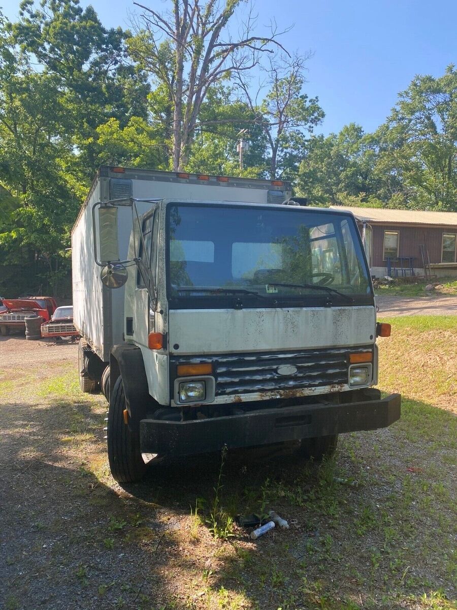 Ford CF8000
