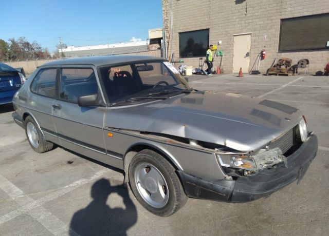 Saab 900