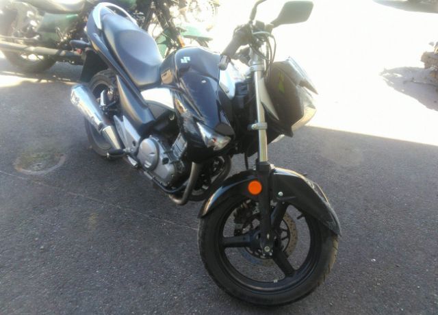 Suzuki GW250L