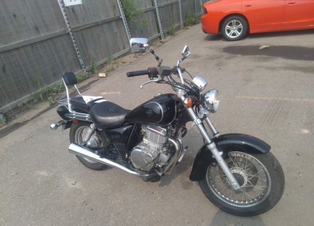 Suzuki GZ250K
