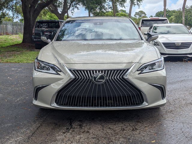 2021 Lexus ES / ES HYBRID