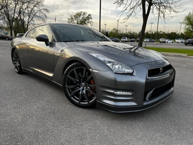 Nissan GT-R