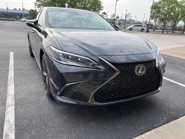 2022 Lexus ES