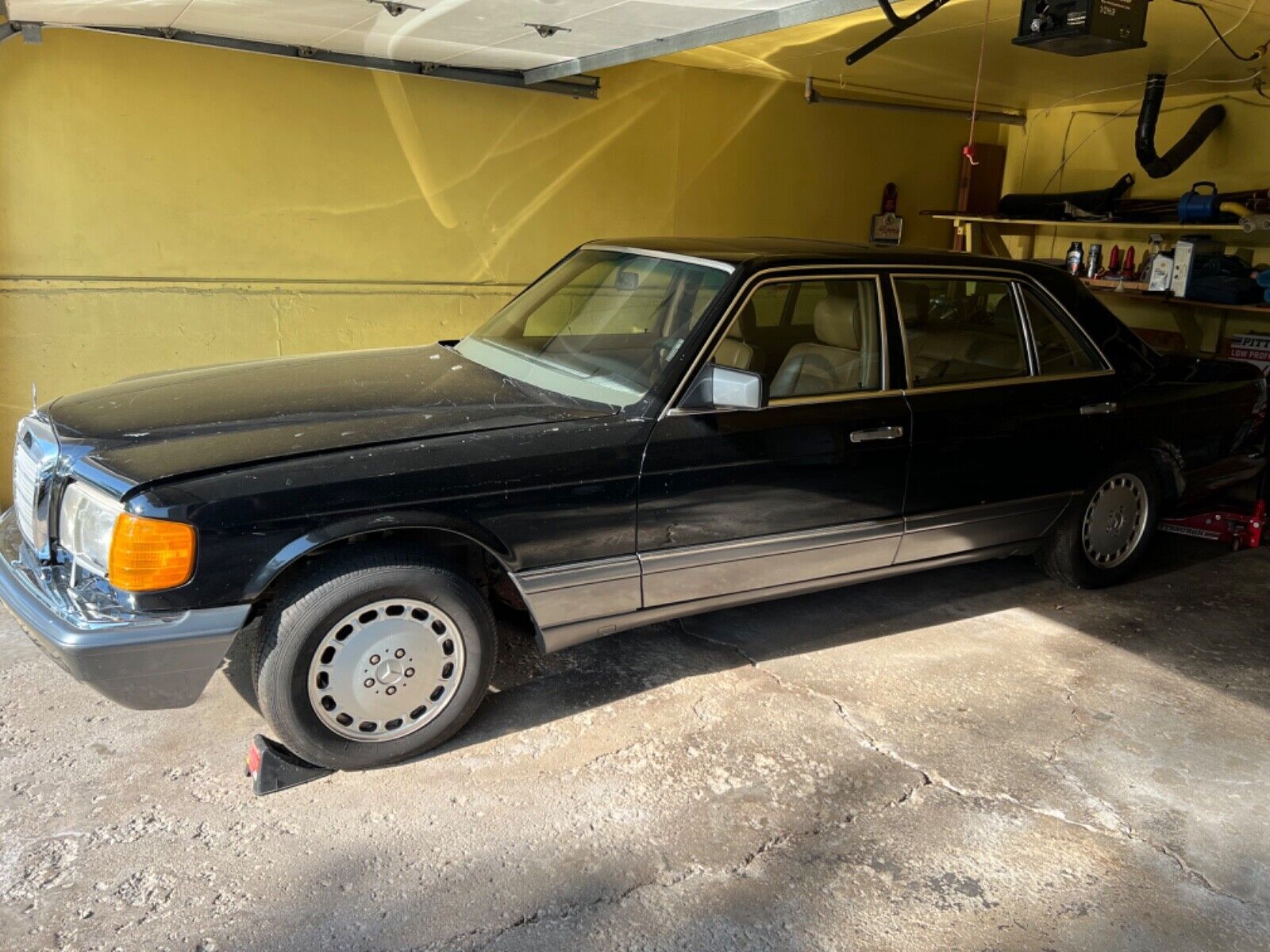 Mercedes-Benz 560