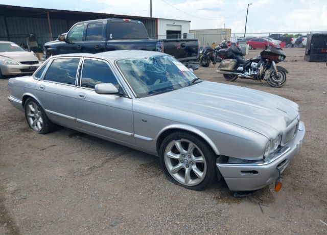 Jaguar XJR