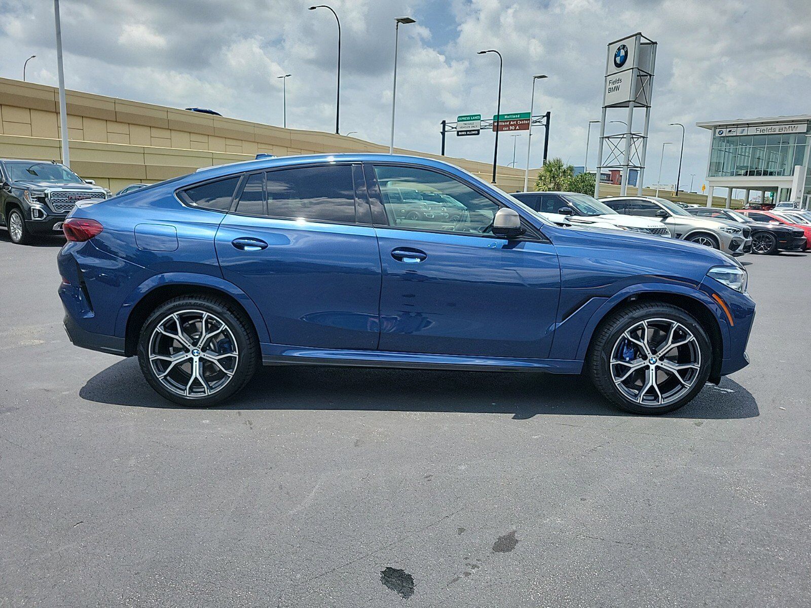 2021 BMW X6