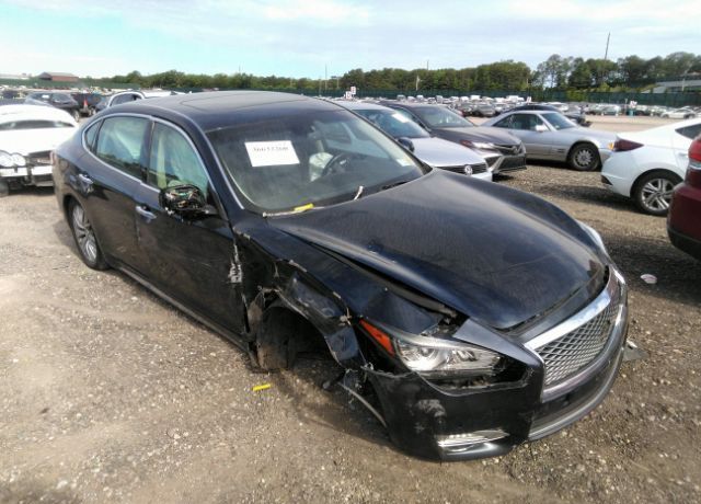 Infiniti Q70L