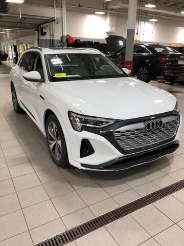 2024 Audi Q8