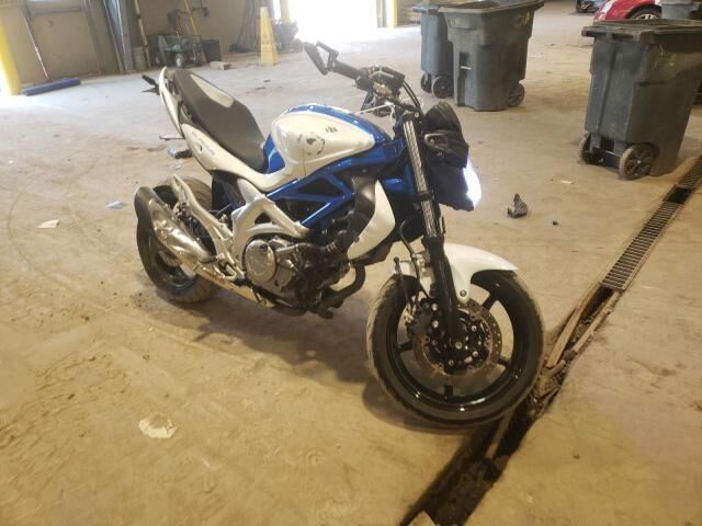 Suzuki SFV650