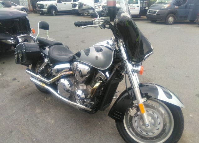 Honda VTX1300R