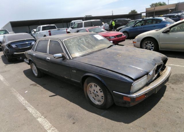 Jaguar XJ6