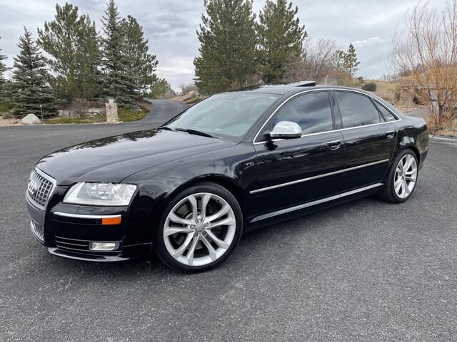 Audi S8