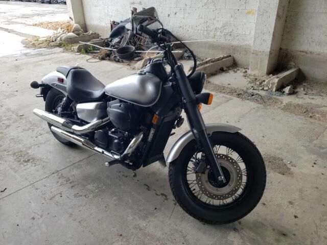 Honda VT750 (Shadow Phantom)