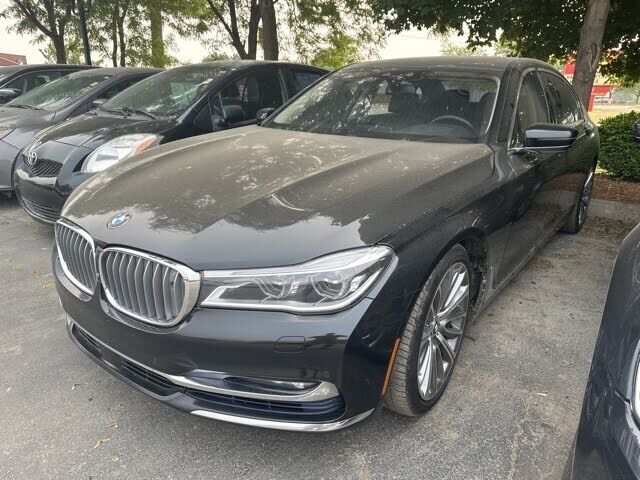 BMW 750i / B7