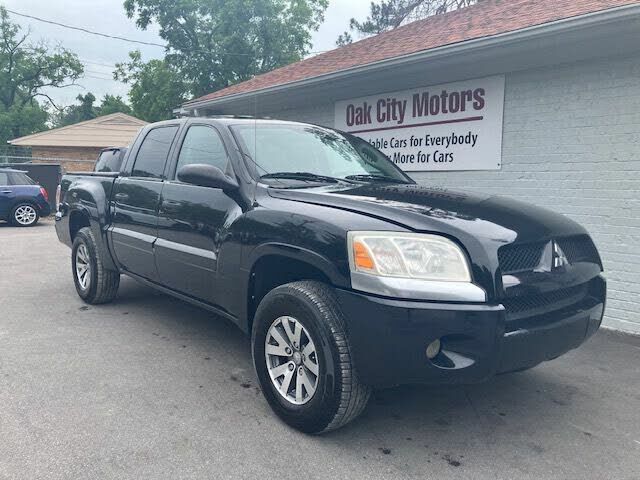Mitsubishi Raider