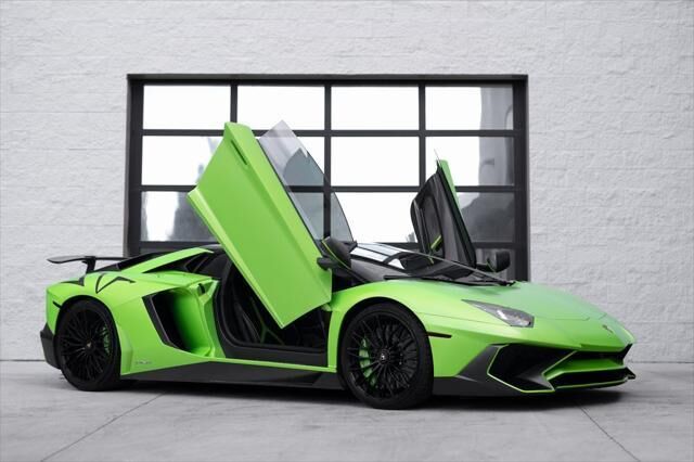 LAMBORGHINI