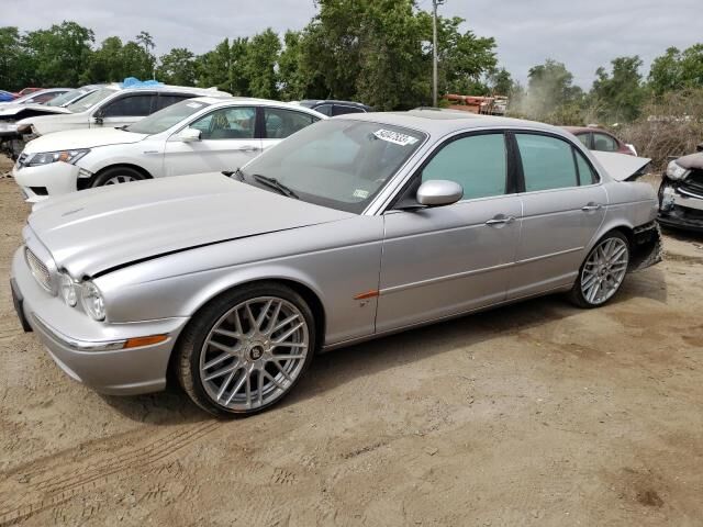 Jaguar XJR