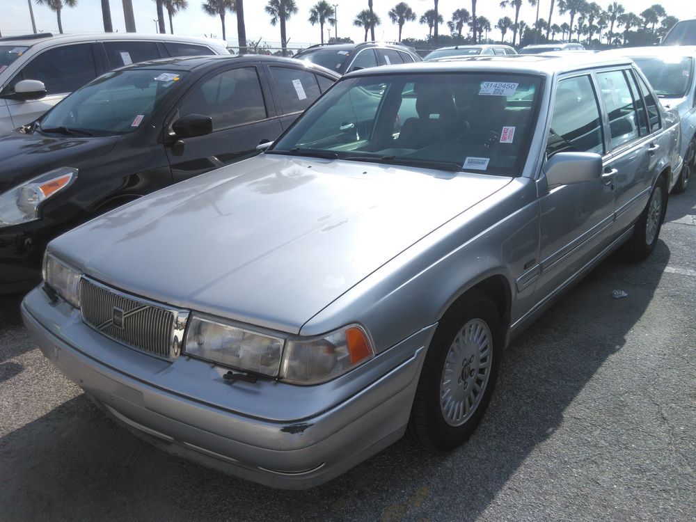 Volvo S90