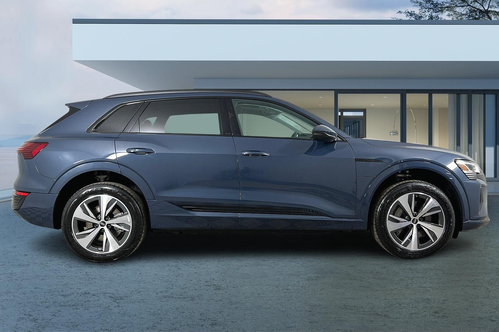 2024 Audi Q8