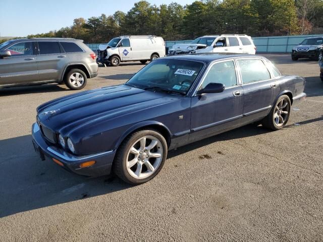 Jaguar XJR
