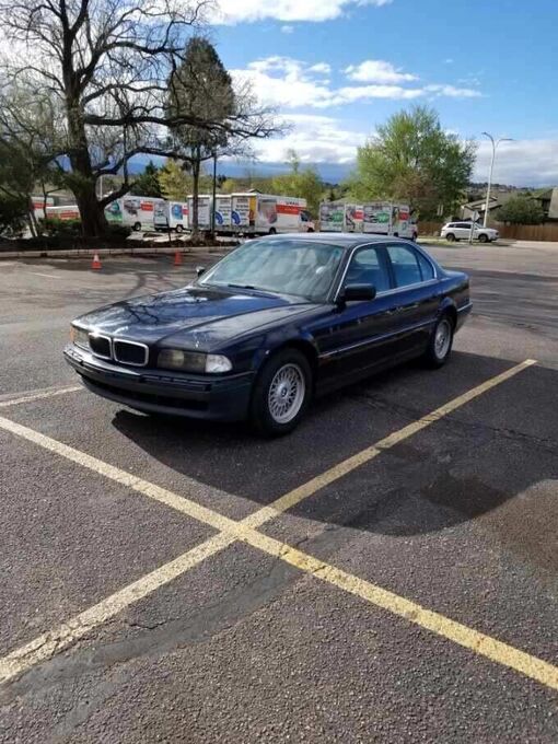 BMW 740i