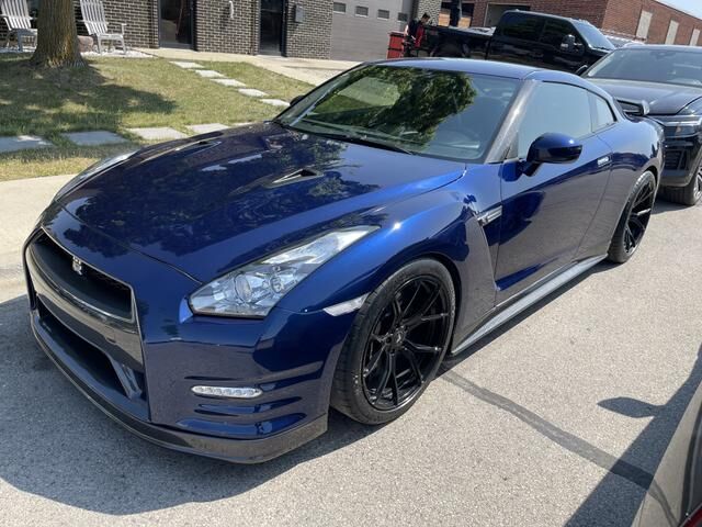 Nissan GT-R