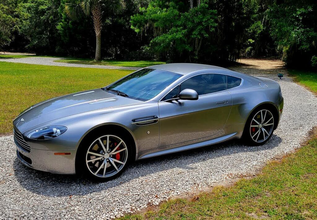 Aston Martin V8 Vantage