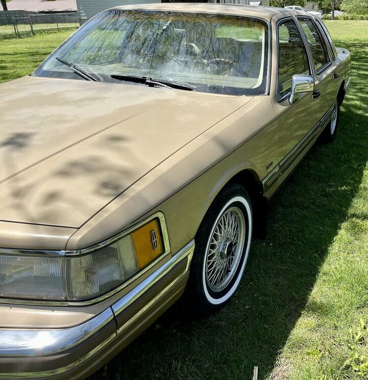Lincoln Town Car