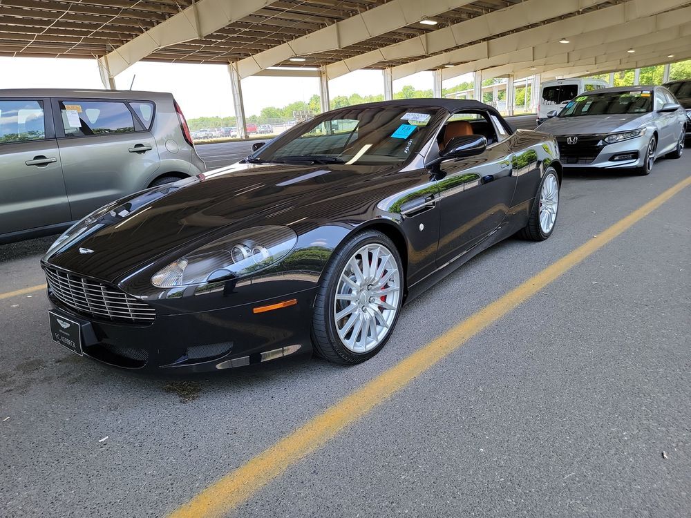 Aston Martin DB9