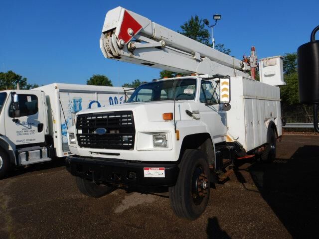 Ford F-800