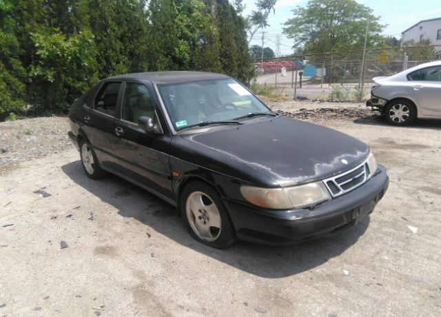 Saab 900