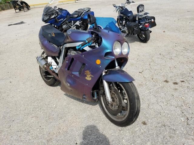 Suzuki GSX-R750