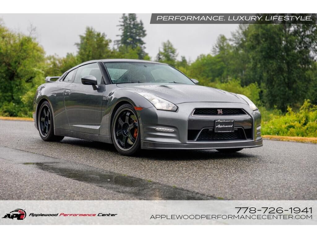 Nissan GT-R